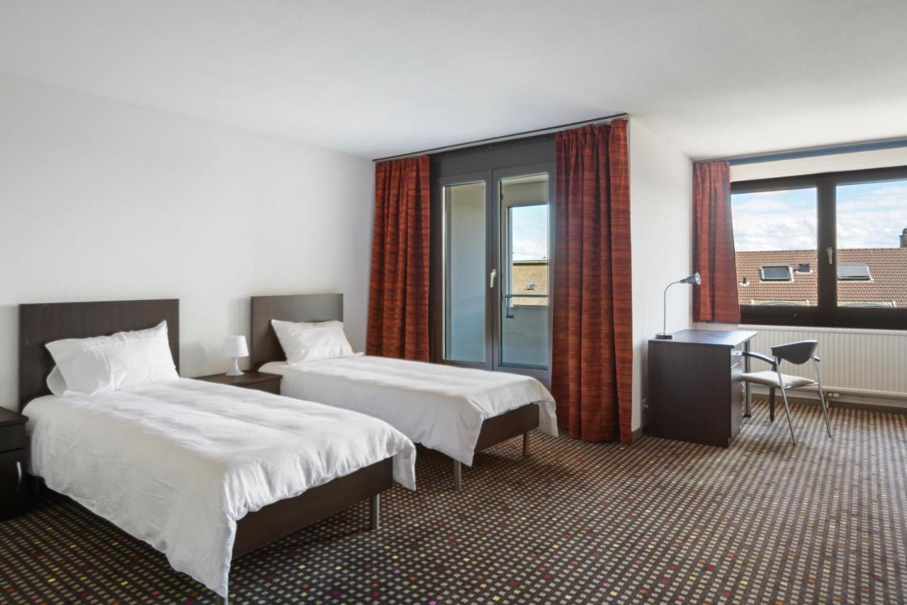 Neuchatel City Hotel 外观 照片